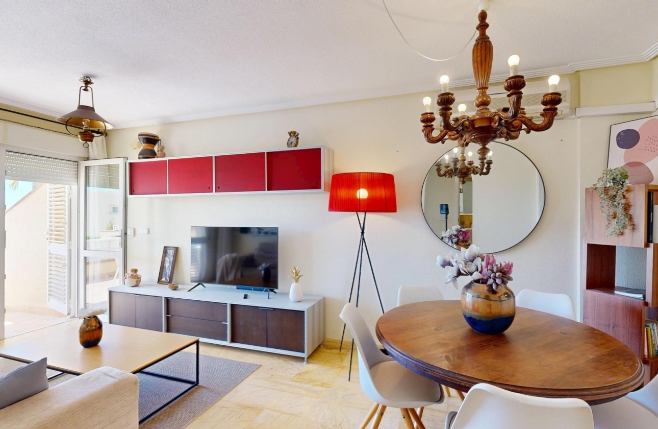 Resale - Apartment - Orihuela Costa - Campoamor