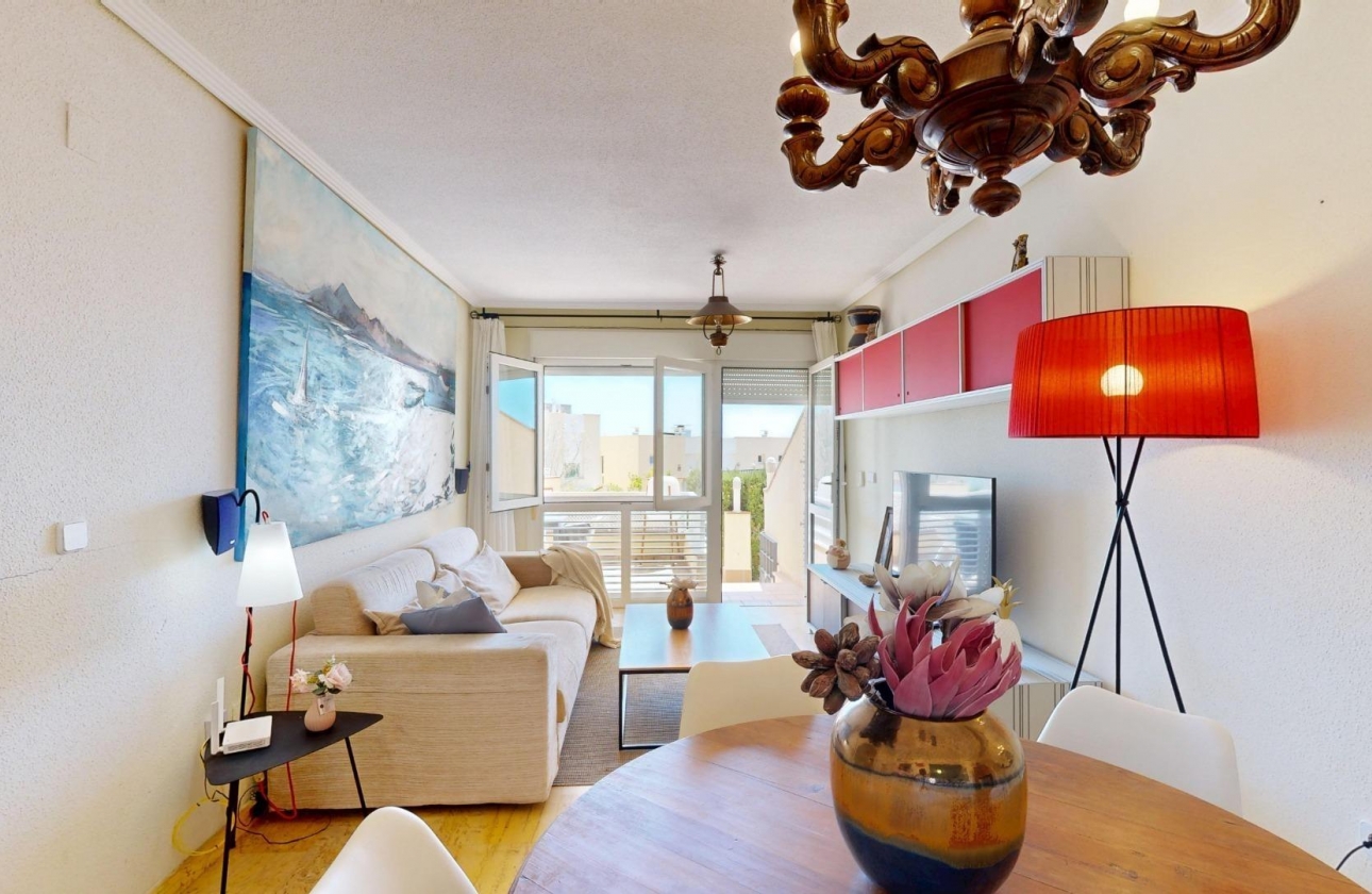 Resale - Apartment - Orihuela Costa - Campoamor