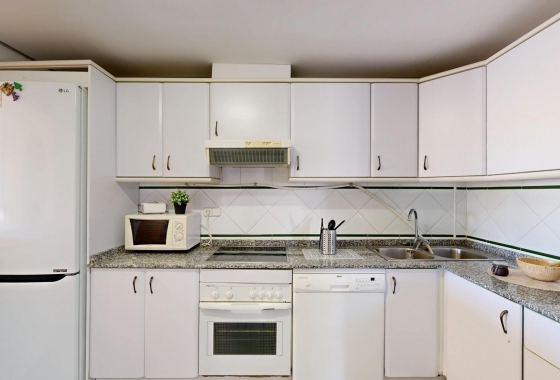 Resale - Apartment - Orihuela Costa - Campoamor