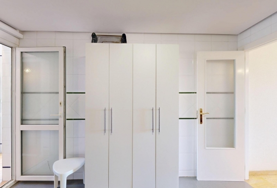 Resale - Apartment - Orihuela Costa - Campoamor