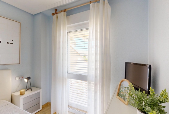 Resale - Apartment - Orihuela Costa - Campoamor