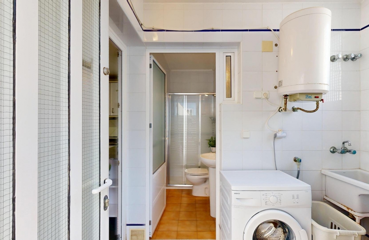 Resale - Apartment - Orihuela Costa - Campoamor