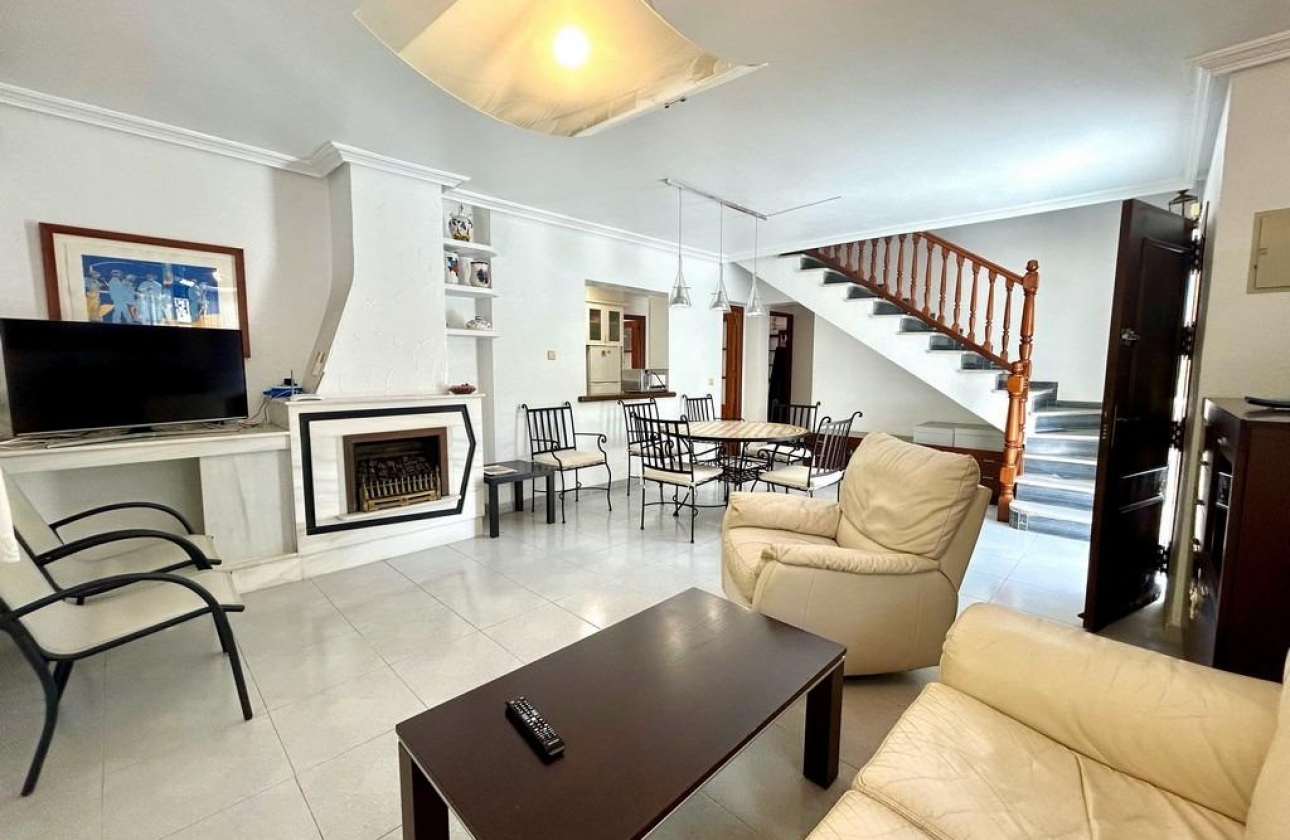 Wiederverkauf - Villa - Orihuela Costa - La Zenia