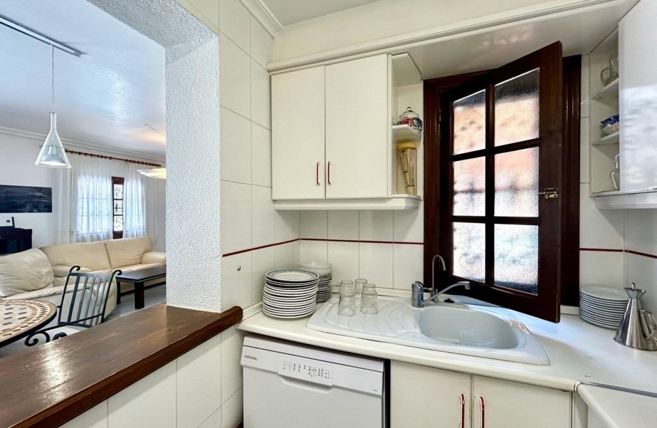 Wiederverkauf - Villa - Orihuela Costa - La Zenia