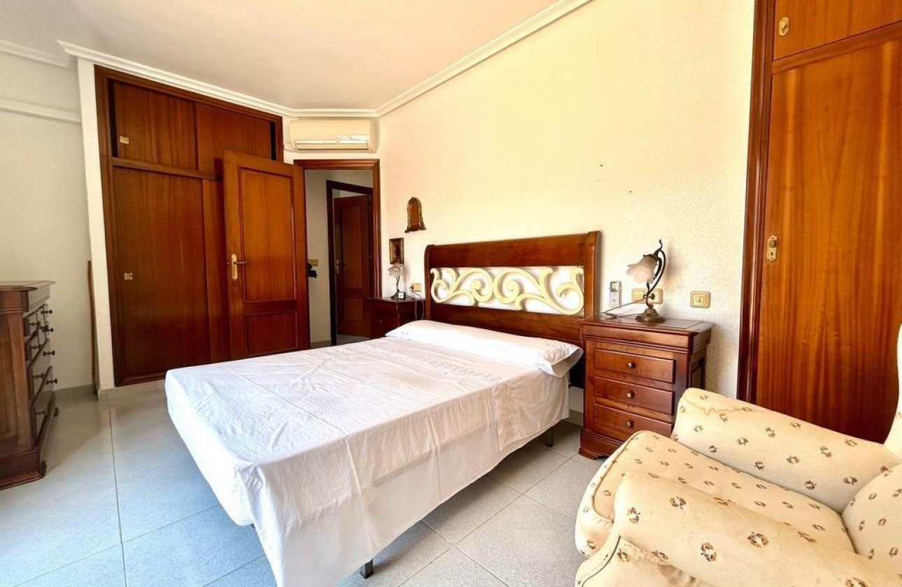 Wiederverkauf - Villa - Orihuela Costa - La Zenia