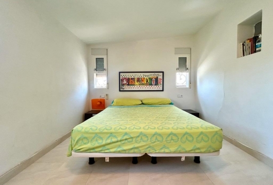 Wiederverkauf - Villa - Orihuela Costa - La Zenia