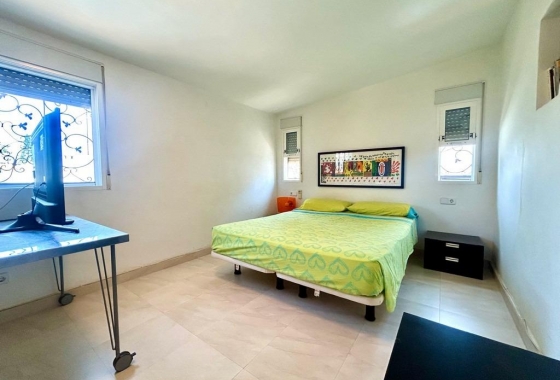 Wiederverkauf - Villa - Orihuela Costa - La Zenia