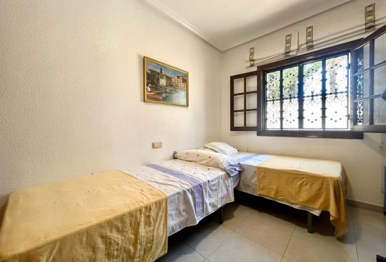 Wiederverkauf - Villa - Orihuela Costa - La Zenia