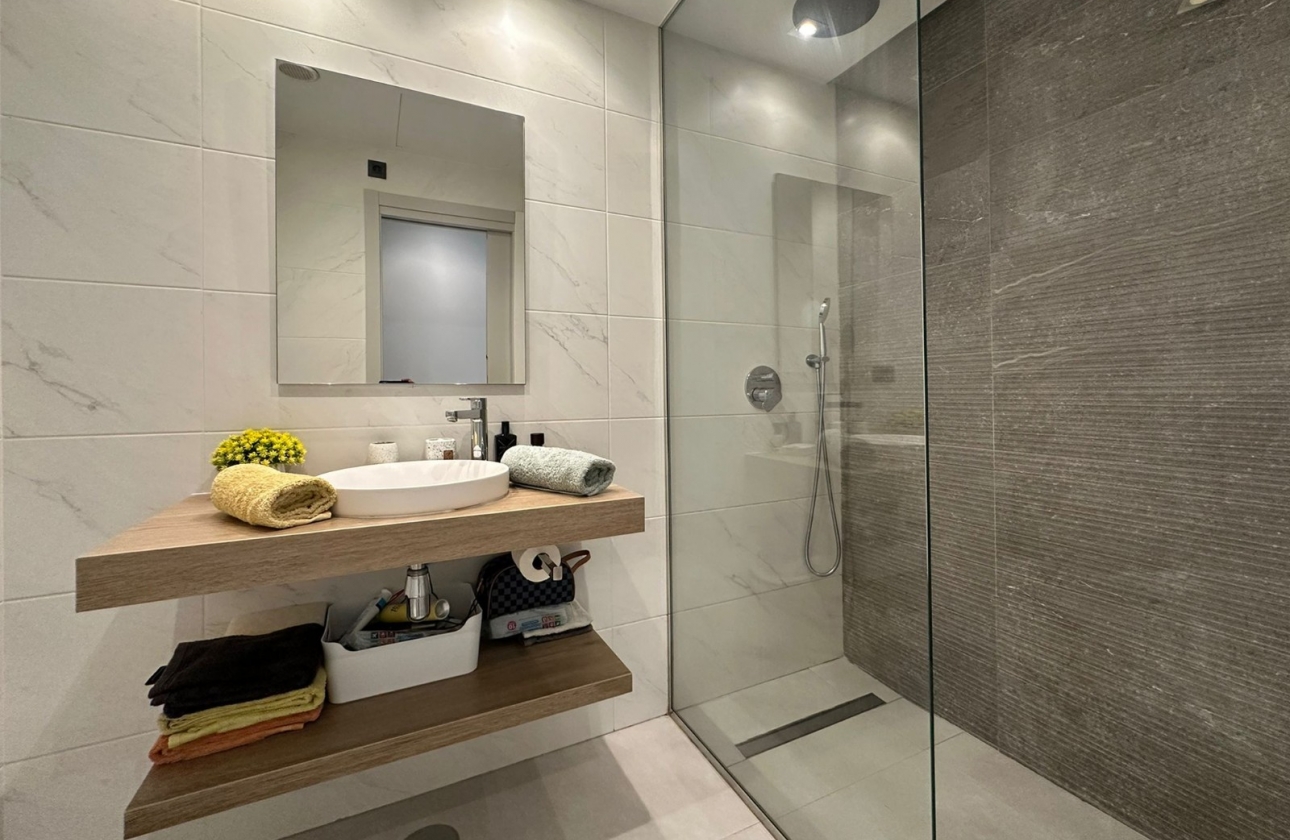 Resale - Apartment - Guardamar del Segura - El Raso