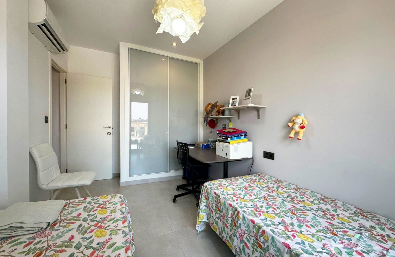 Resale - Apartment - Guardamar del Segura - El Raso