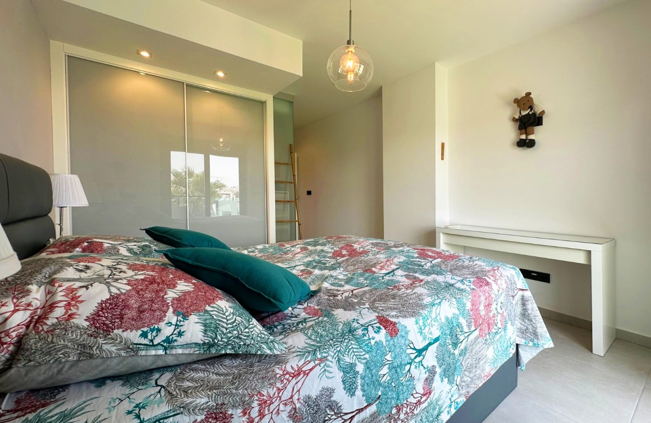 Resale - Apartment - Guardamar del Segura - El Raso