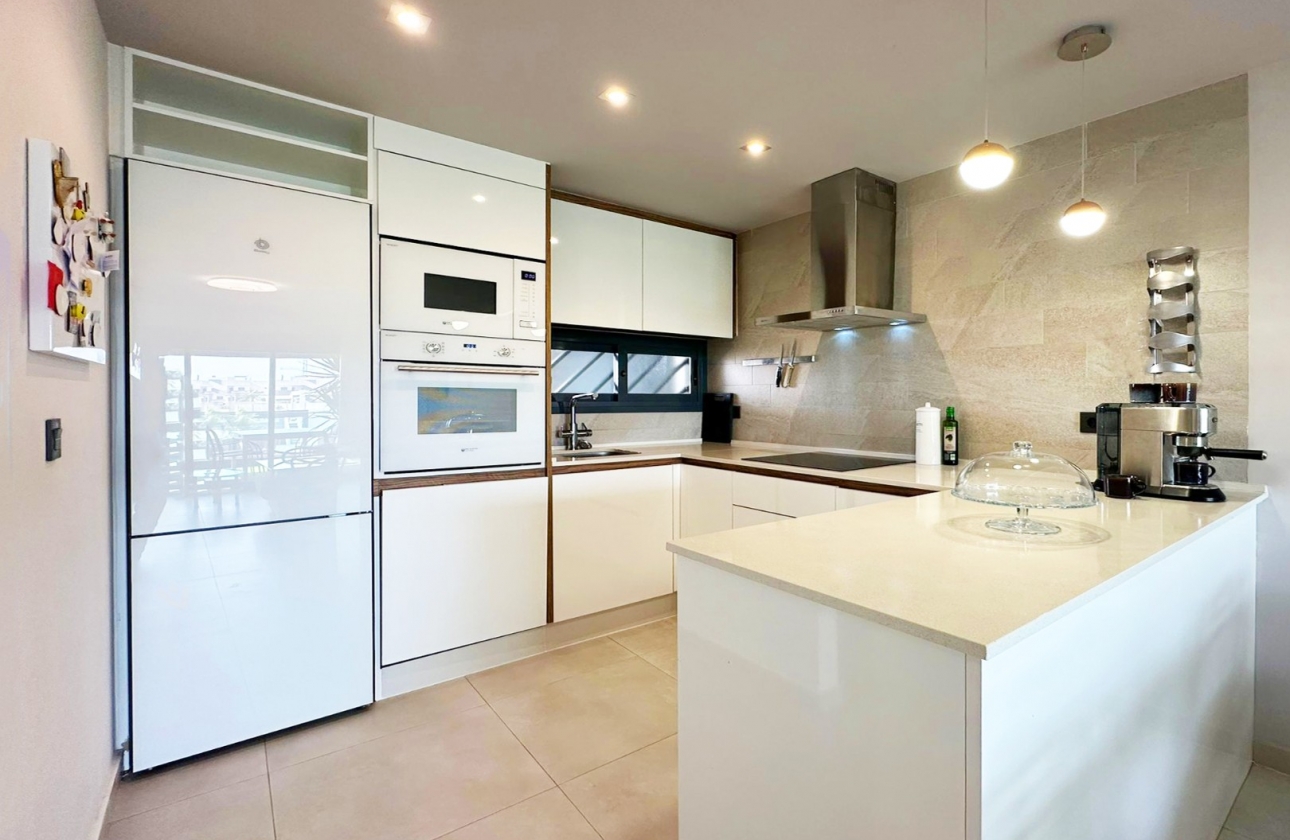 Resale - Apartment - Guardamar del Segura - El Raso