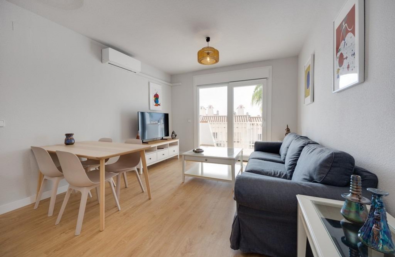 Resale - Apartment - Orihuela Costa - Campoamor