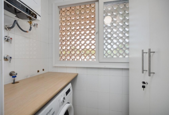 Resale - Apartment - Orihuela Costa - Campoamor