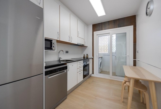 Resale - Apartment - Orihuela Costa - Campoamor