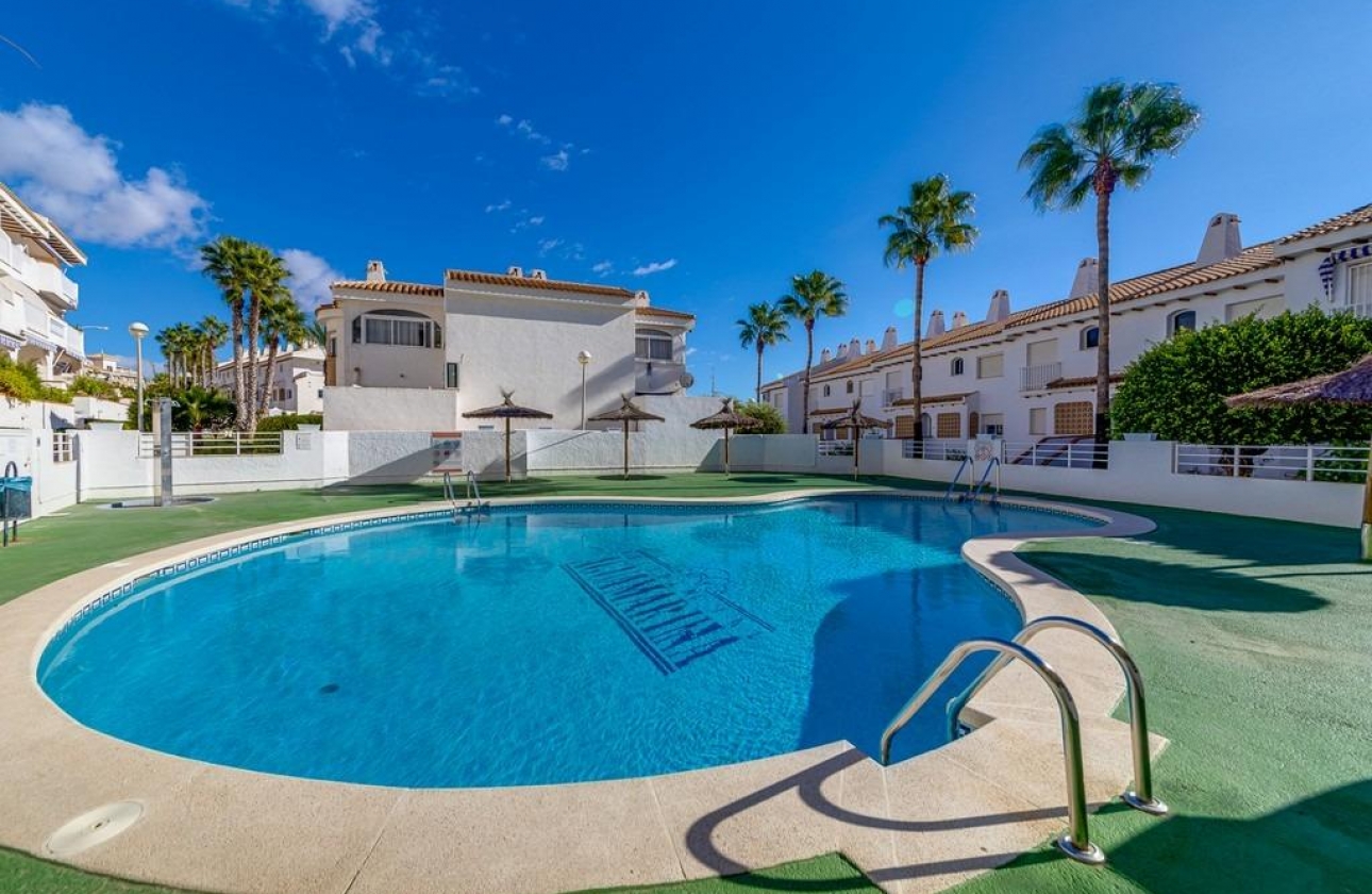 Resale - Apartment - Orihuela Costa - Campoamor