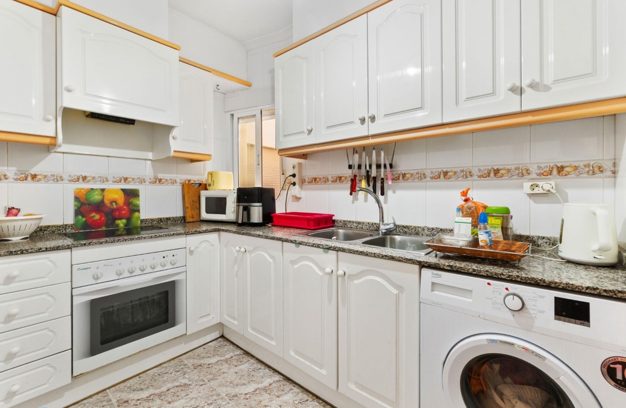 Wiederverkauf - Wohnung - Torrevieja - Centro