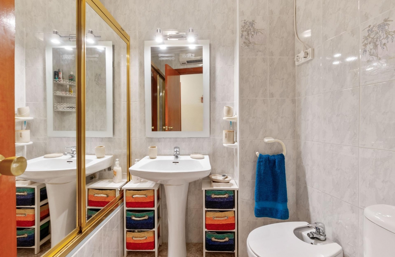 Resale - Apartment - Torrevieja - torrevieja