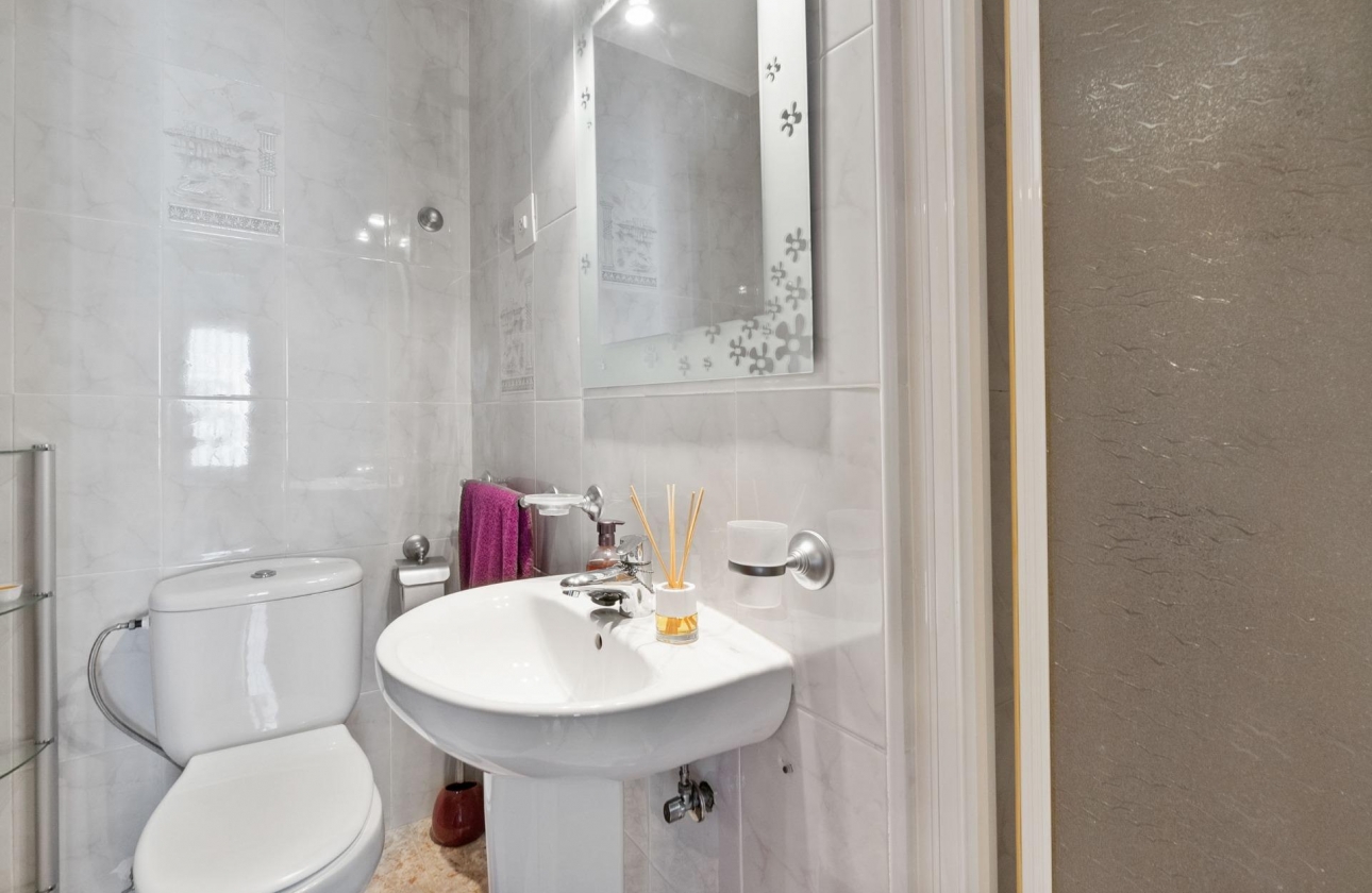 Resale - Apartment - Torrevieja - torrevieja