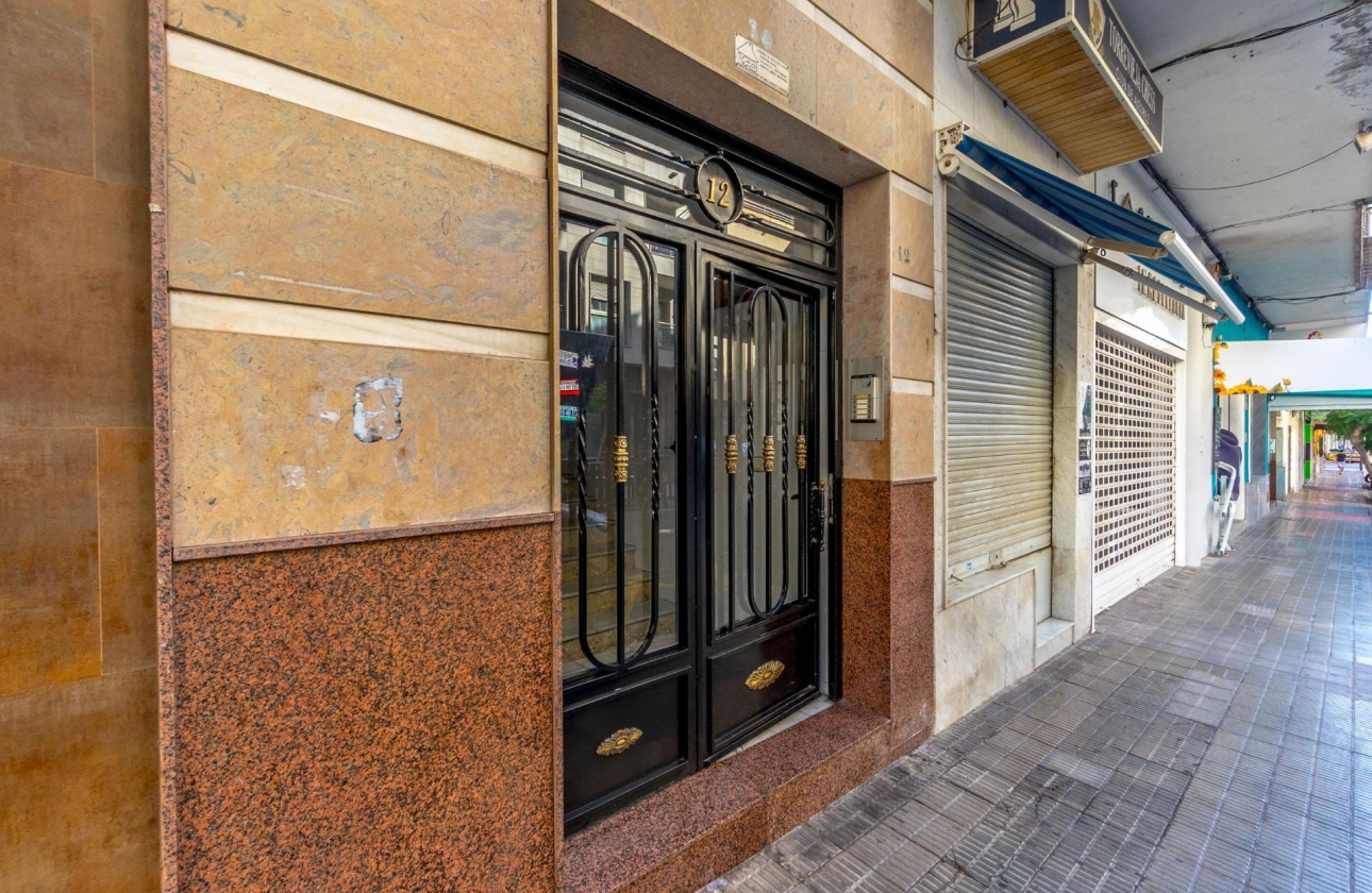 Resale - Apartment - Torrevieja - torrevieja