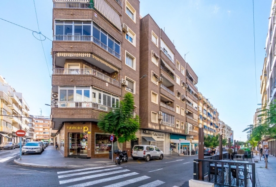 Resale - Apartment - Torrevieja - torrevieja