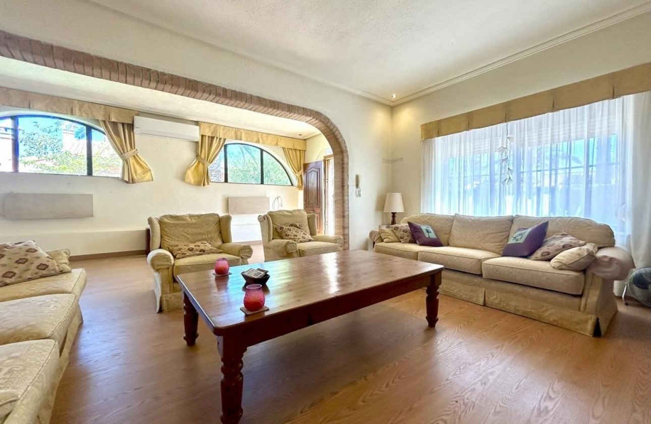 Wiederverkauf - Villa - Orihuela Costa - Cabo Roig