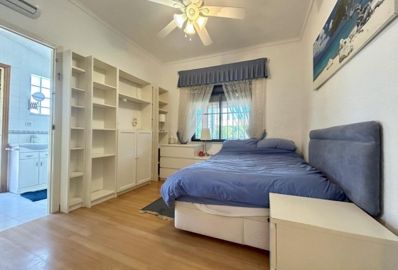 Wiederverkauf - Villa - Orihuela Costa - Cabo Roig