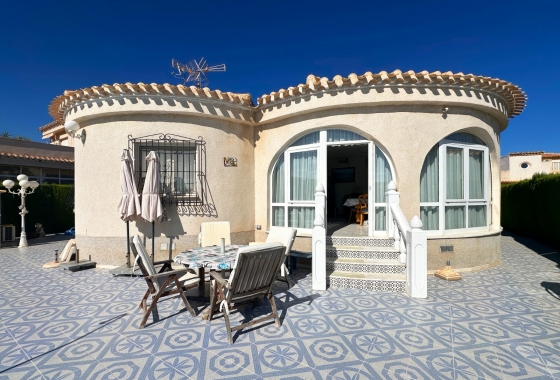 Resale - Villa - Orihuela Costa - Playa Flamenca