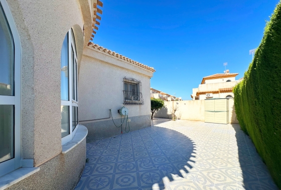 Resale - Villa - Orihuela Costa - Playa Flamenca