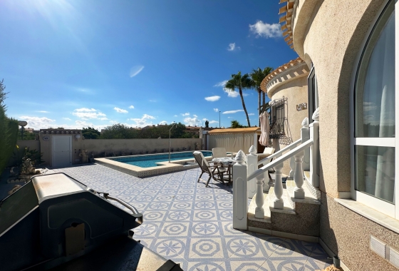 Resale - Villa - Orihuela Costa - Playa Flamenca