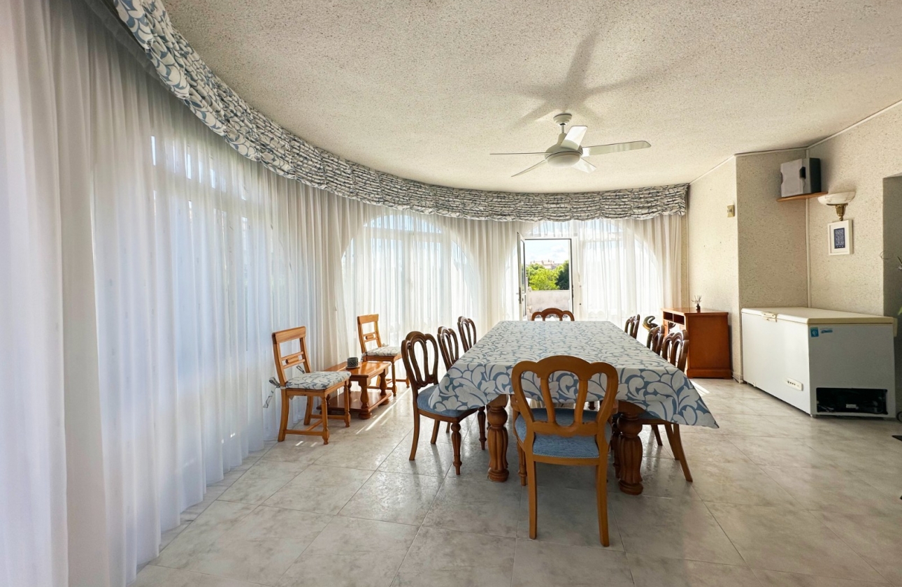 Resale - Villa - Orihuela Costa - Playa Flamenca