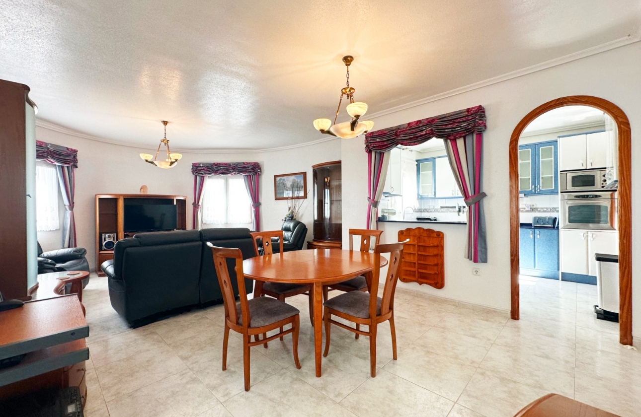 Resale - Villa - Orihuela Costa - Playa Flamenca