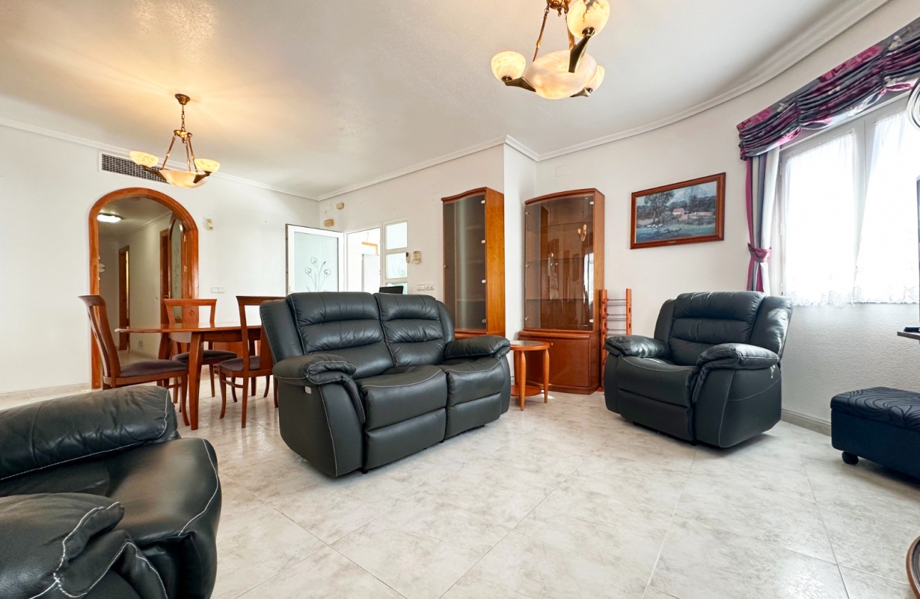 Resale - Villa - Orihuela Costa - Playa Flamenca