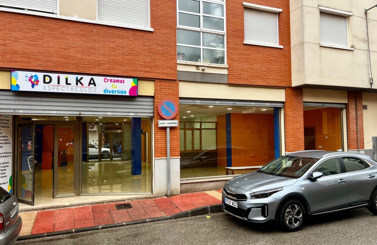 Wiederverkauf - Kommerziell - Beniel