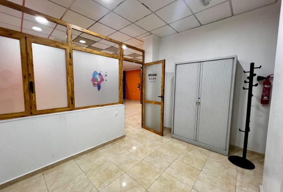 Wiederverkauf - Kommerziell - Beniel