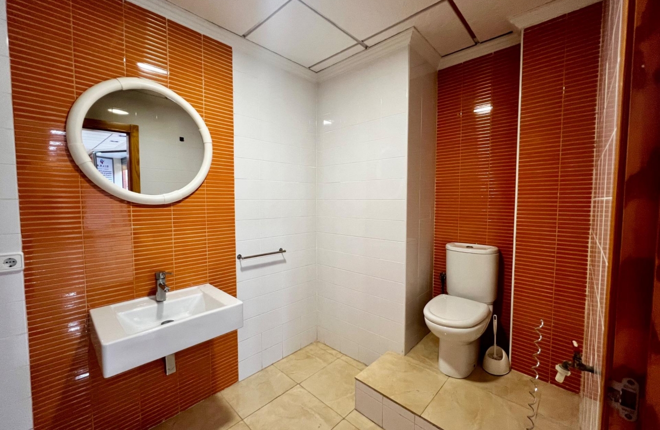 Wiederverkauf - Kommerziell - Beniel