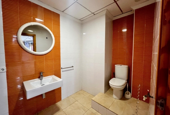 Wiederverkauf - Kommerziell - Beniel