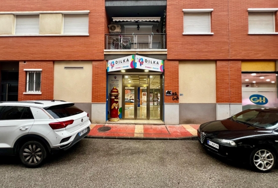 Wiederverkauf - Kommerziell - Beniel