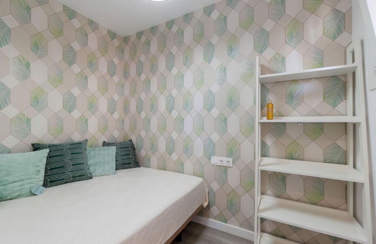 Resale - Apartment - Torrevieja - Cabo Cervera