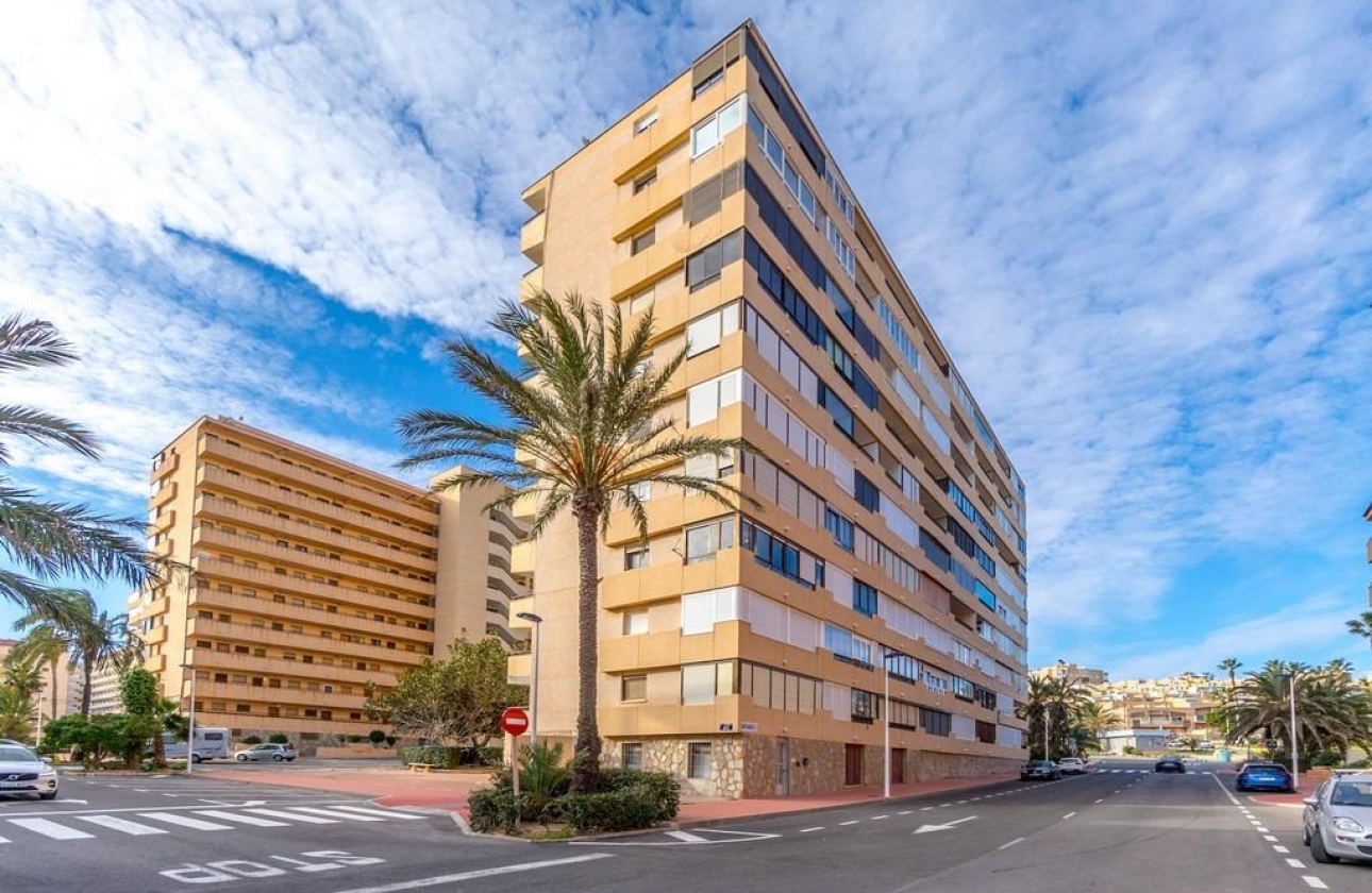 Resale - Apartment - Torrevieja - Cabo Cervera