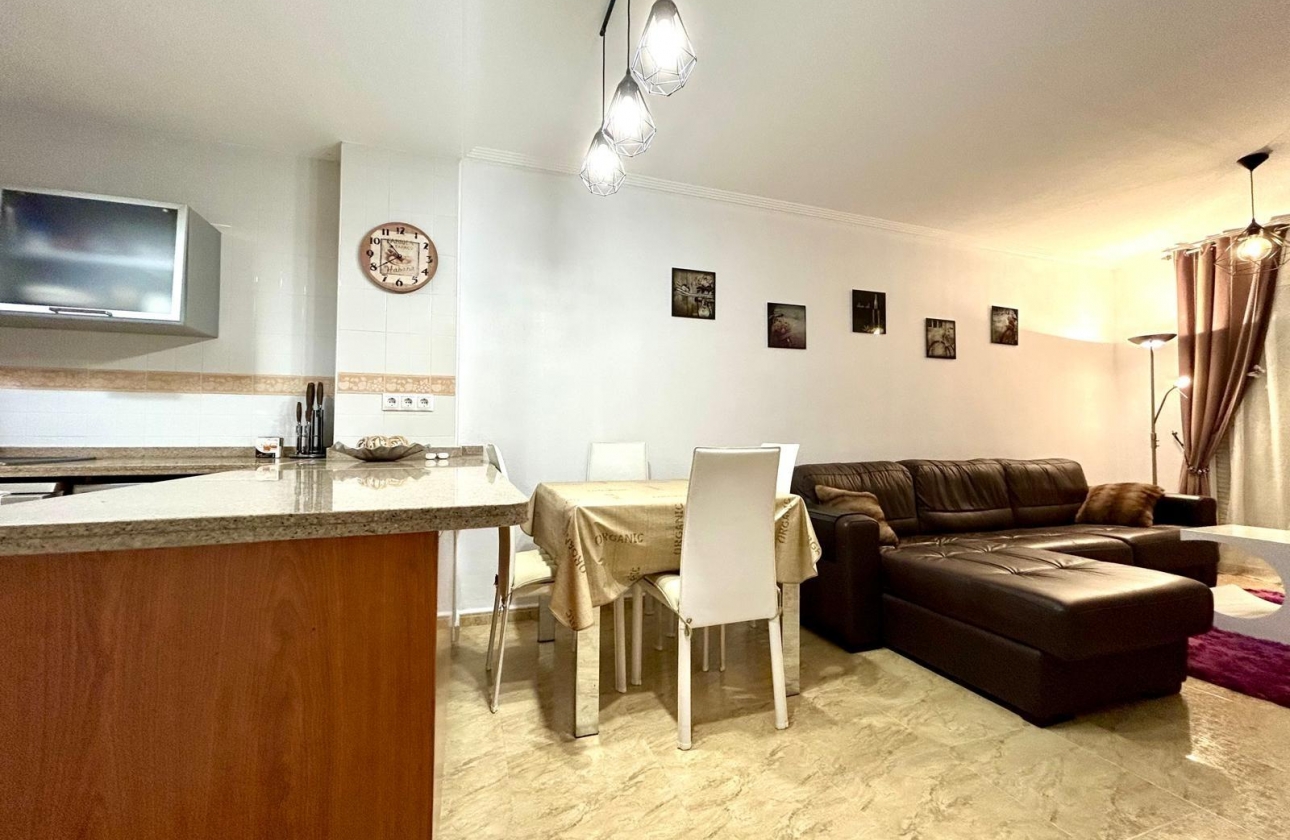 Resale - Apartment - Orihuela Costa - Altos de Campoamor