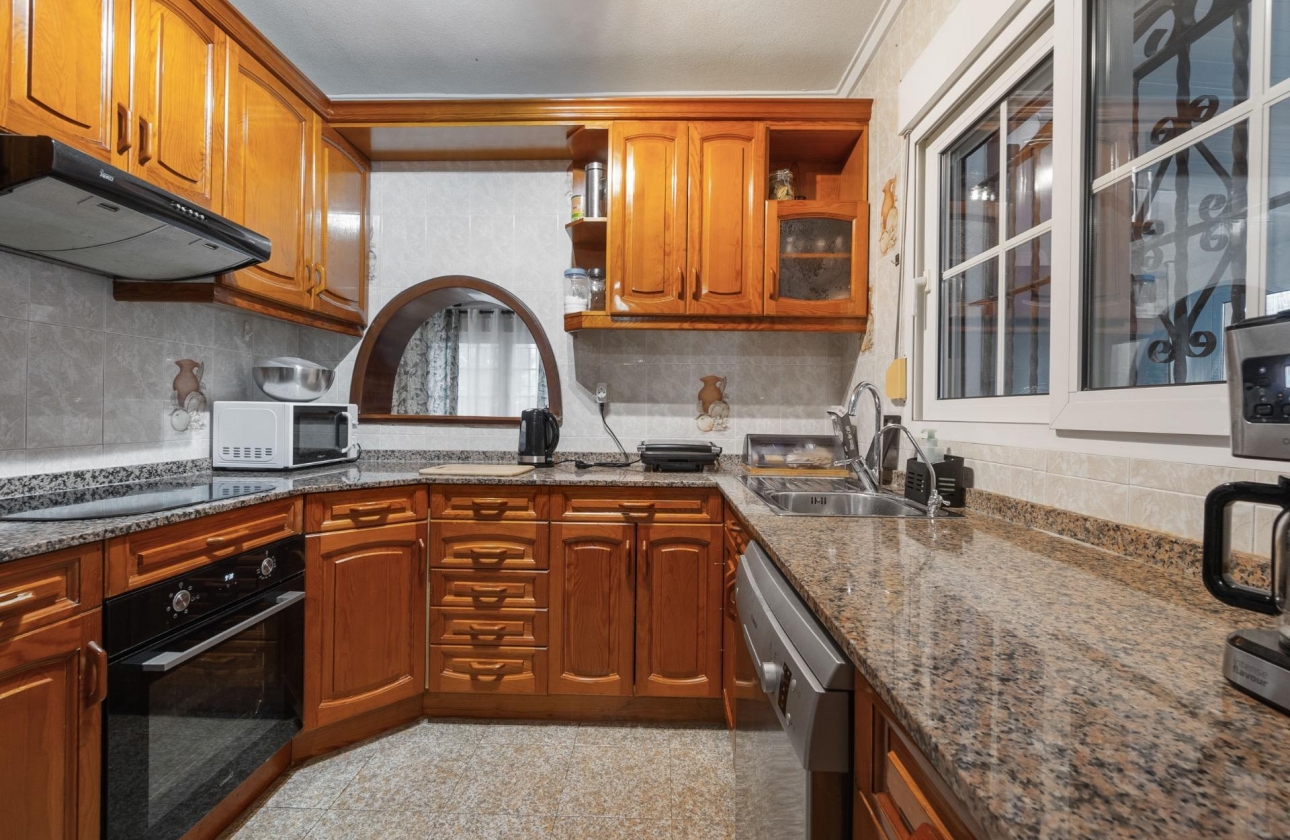 Wiederverkauf - Villa - Torrevieja - Los balcones