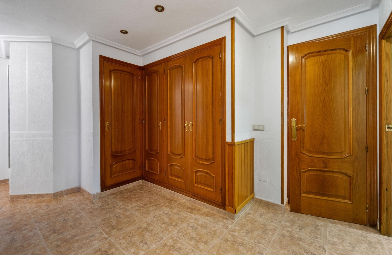 Wiederverkauf - Villa - Torrevieja - Los balcones