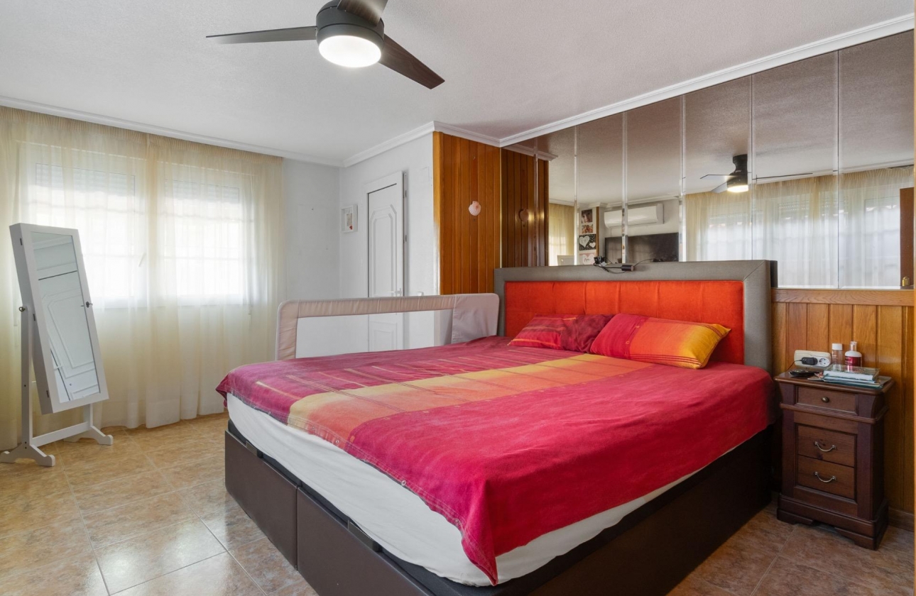 Wiederverkauf - Villa - Torrevieja - Los balcones