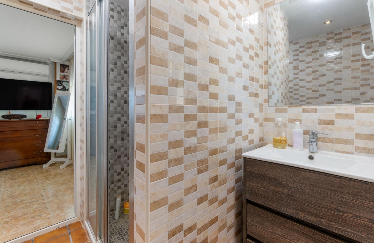 Wiederverkauf - Villa - Torrevieja - Los balcones