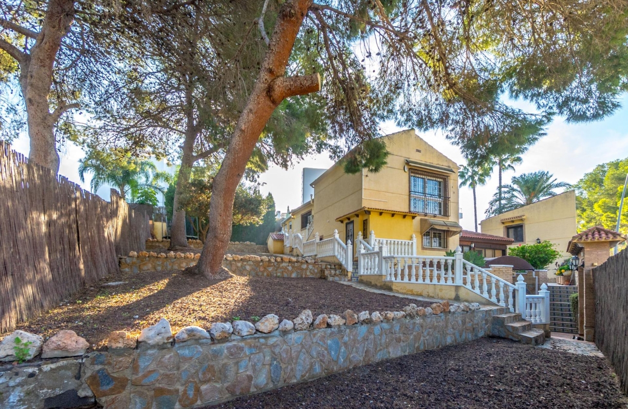 Wiederverkauf - Villa - Torrevieja - Los balcones