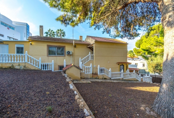 Wiederverkauf - Villa - Torrevieja - Los balcones
