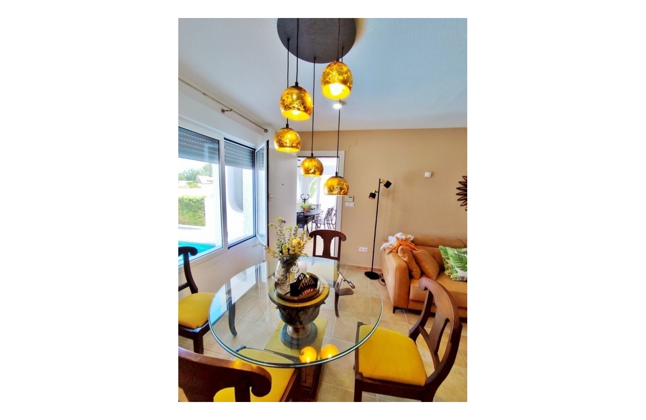 Resale - Villa - San Miguel de Salinas