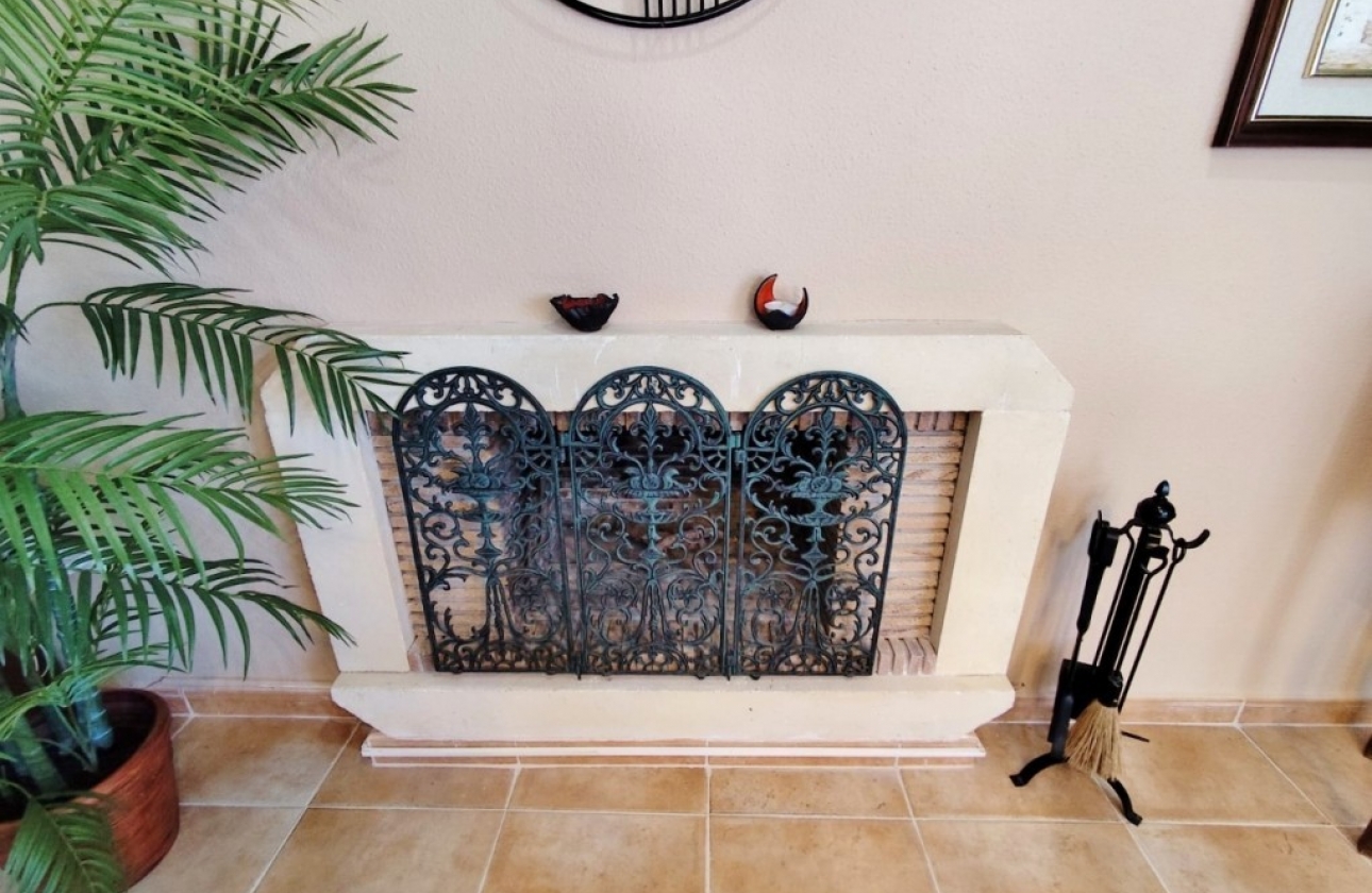 Resale - Villa - San Miguel de Salinas