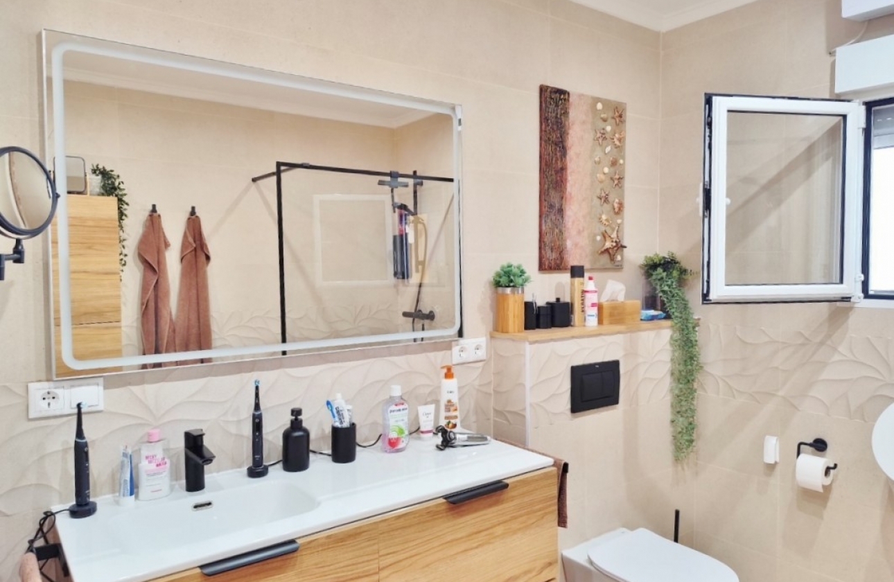 Resale - Villa - San Miguel de Salinas